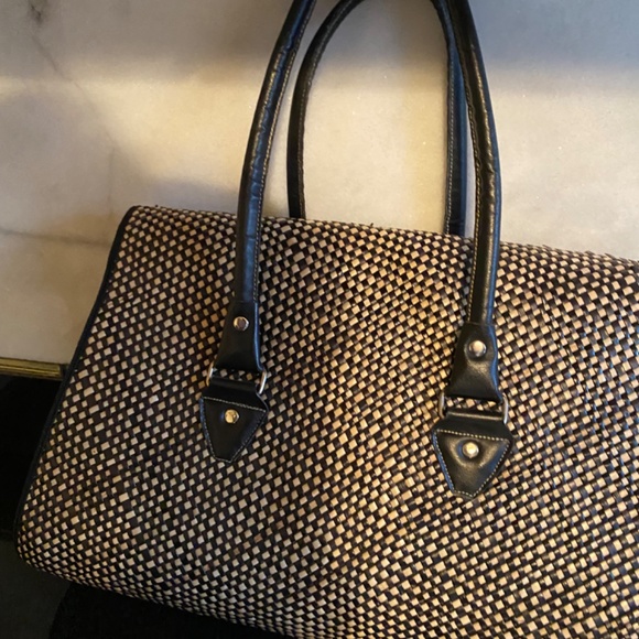 Black Straw Shoulder Bag - Picture 8 of 16